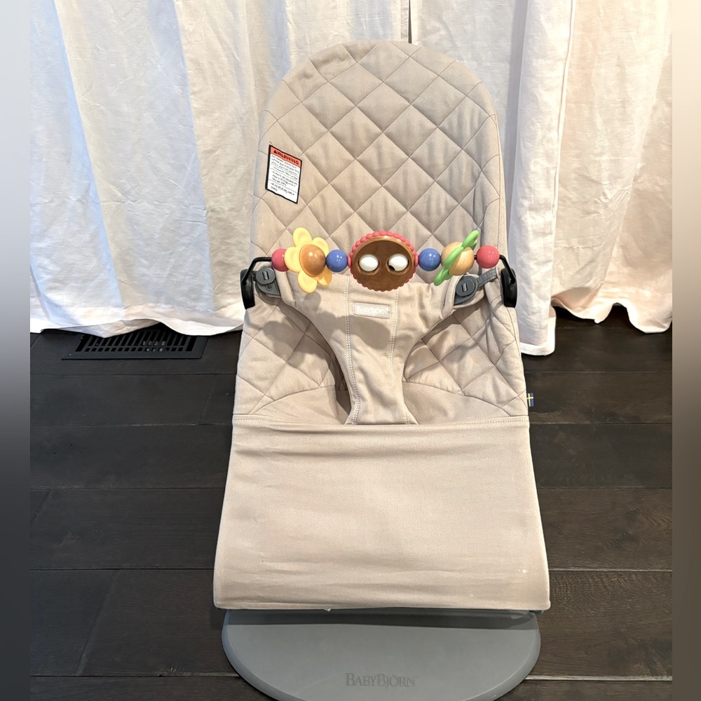 BABY BJORN BOUNCER BLISS WITH TOY BAR